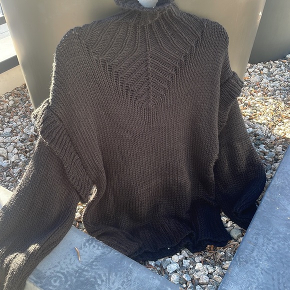 LAST 1! Women's Black Sweater Ruffle Turtleneck boho Soft fuzzy Light - Picture 6 of 6